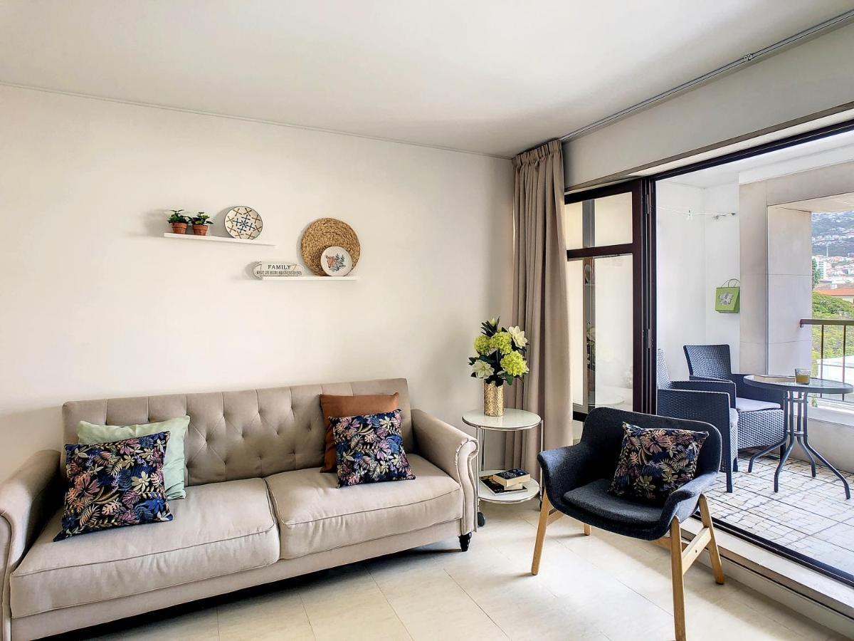 Fantastic Apartment Marina Club ฟุงชาล ภายนอก รูปภาพ