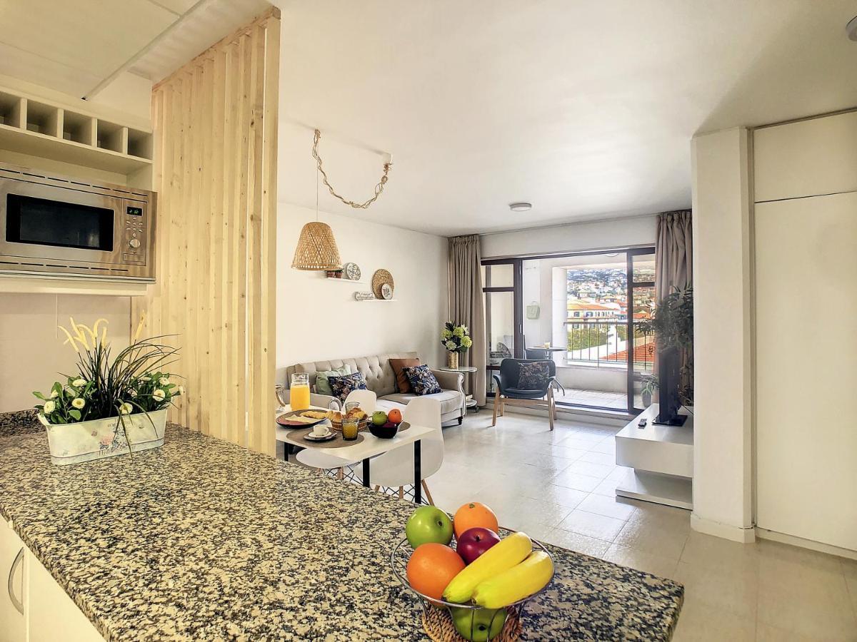 Fantastic Apartment Marina Club ฟุงชาล ภายนอก รูปภาพ